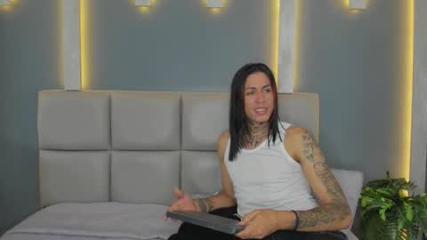 Snapshot of arohomlester chatting on November 21, 2025, 11:03 pm Arohom Lester online show from November 21, 2025, 11:03 pm