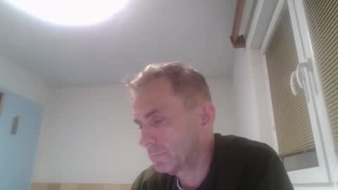 Snapshot of aromannn chatting on November 24, 2025, 3:45 pm aromannn online show from November 24, 2025, 3:45 pm