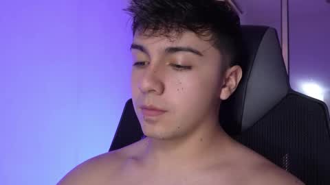 aron__cooper online show from October 30, 2025, 1:29 am