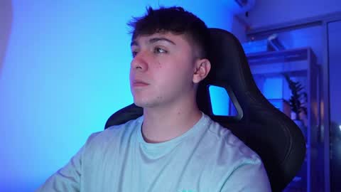 aron__cooper online show from April 10, 2026, 1:27 pm