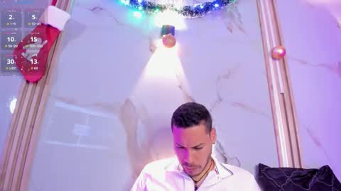 aron and molly online show from December 22, 2025, 12:24 pm