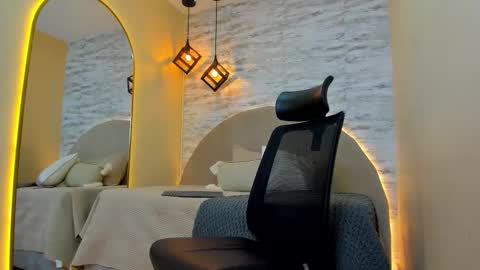 Snapshot of aron_bolt chatting on November 14, 2025, 1:48 am ARON BOLT online show from November 14, 2025, 1:48 am