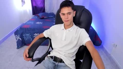 Aaron online show from October 6, 2025, 7:55 pm