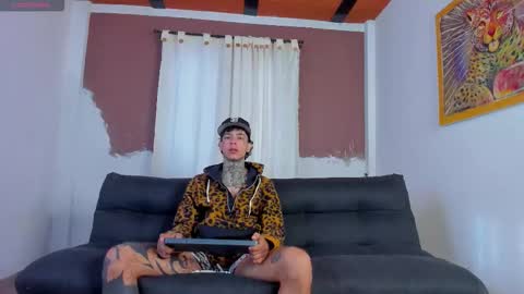 Snapshot of aron_ford chatting on September 29, 2025, 12:32 pm Aron ford online show from September 29, 2025, 12:32 pm