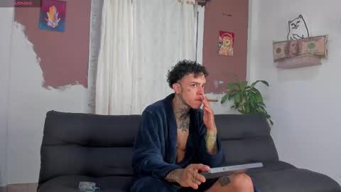 Snapshot of aron_ford chatting on October 17, 2025, 11:57 am Aron ford online show from October 17, 2025, 11:57 am