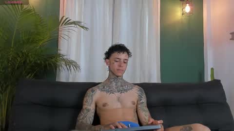 Snapshot of aron_ford chatting on November 12, 2025, 6:41 pm Aron ford online show from November 12, 2025, 6:41 pm