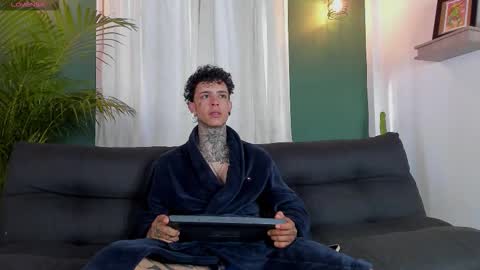 Snapshot of aron_ford chatting on November 13, 2025, 12:48 pm Aron ford online show from November 13, 2025, 12:48 pm