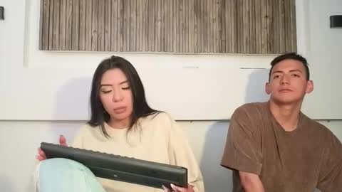 Snapshot of aron_gomez chatting on November 10, 2025, 3:27 am aron online show from November 10, 2025, 3:27 am