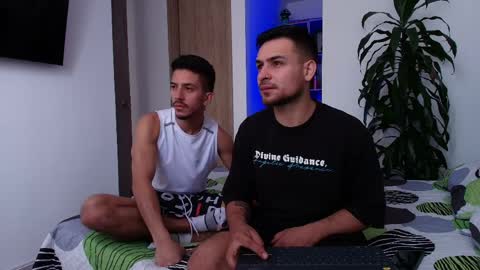 Aron Santoro online show from April 11, 2026, 2:10 pm