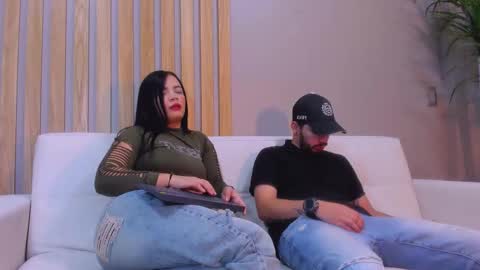 Aron and Luna online show from October 18, 2025, 3:24 pm