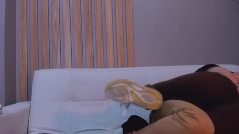 Aron and Luna online show from October 22, 2025, 2:28 pm