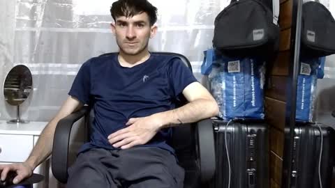 Snapshot of arongfranco chatting on October 2, 2025, 5:42 pm Aron G Franco online show from October 2, 2025, 5:42 pm