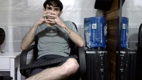 Snapshot of arongfranco chatting on October 31, 2025, 3:40 am Aron G Franco online show from October 31, 2025, 3:40 am