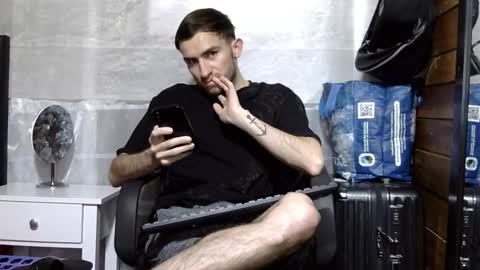 Snapshot of arongfranco chatting on November 15, 2025, 4:58 pm Aron G Franco online show from November 15, 2025, 4:58 pm