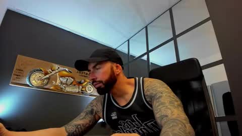 Snapshot of arongrant chatting on January 10, 2025, 9:02 am AronGrant online show from January 10, 2025, 9:02 am