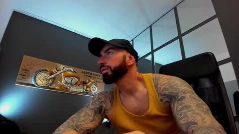 Snapshot of arongrant chatting on January 15, 2025, 10:27 am AronGrant online show from January 15, 2025, 10:27 am