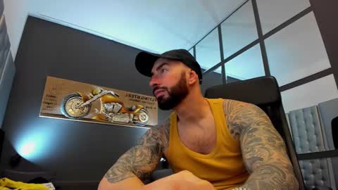 Snapshot of arongrant chatting on January 26, 2025, 8:57 am AronGrant online show from January 26, 2025, 8:57 am