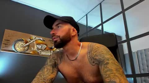 Snapshot of arongrant chatting on September 11, 2025, 8:58 am AronGrant online show from September 11, 2025, 8:58 am