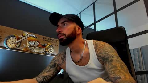 AronGrant online show from October 29, 2025, 9:33 am