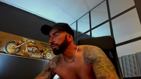 Snapshot of arongrant chatting on July 8, 2026, 8:30 am AronGrant online show from July 8, 2026, 8:30 am