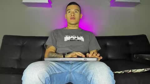 AROON HOT online show from February 5, 2026, 11:48 am