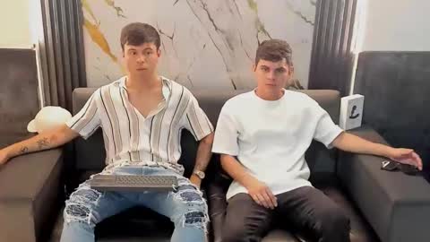 Aroon   online show from April 6, 2026, 6:03 am