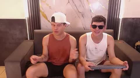 Aroon   online show from April 9, 2026, 6:19 am