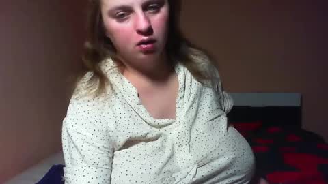 Snapshot of arriana98 chatting on January 5, 2025, 3:11 am Arriana online show from January 5, 2025, 3:11 am