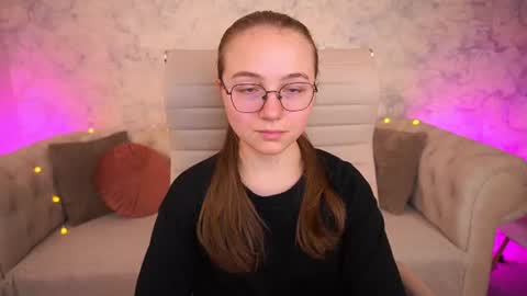 arrinawair online show from June 24, 2026, 7:07 am