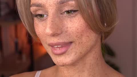 Snapshot of artease chatting on February 22, 2025, 2:30 pm Arti Next Streams - online show from February 22, 2025, 2:30 pm