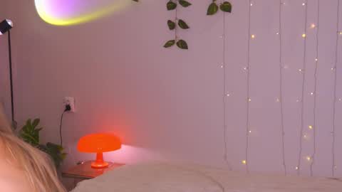 Snapshot of artease chatting on September 19, 2025, 4:36 am Arti Next Streams - online show from September 19, 2025, 4:36 am