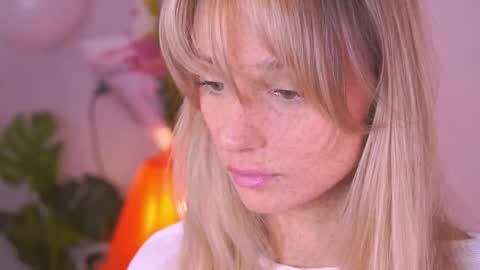 Snapshot of artease chatting on October 12, 2025, 7:29 am Arti Next Streams - online show from October 12, 2025, 7:29 am