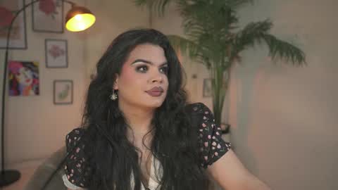 Chloe  online show from December 15, 2025, 4:50 am