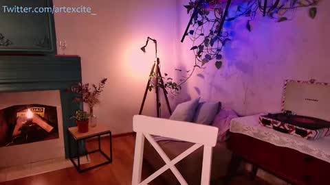 Snapshot of artexcite_ chatting on February 25, 2025, 10:04 am Lina online show from February 25, 2025, 10:04 am