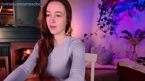 Snapshot of artexcite_ chatting on March 12, 2025, 3:02 am Lina online show from March 12, 2025, 3:02 am