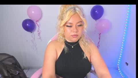 Snapshot of arthemiss033 chatting on October 1, 2025, 7:42 pm Val online show from October 1, 2025, 7:42 pm