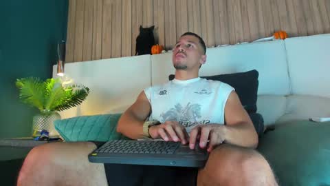 Arthur online show from October 19, 2025, 7:36 pm