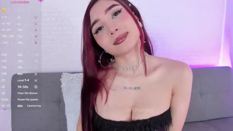 MIA OF artmiajoy online show from November 12, 2025, 5:24 pm