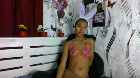 Snapshot of artsloveyou chatting on July 2, 2026, 3:23 am artsloveyou online show from July 2, 2026, 3:23 am