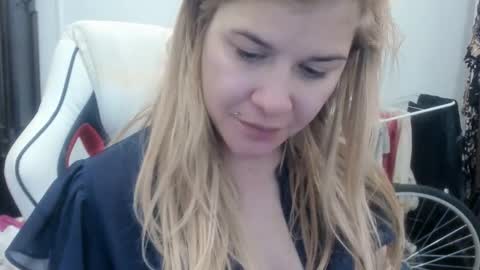 MIA online show from October 15, 2025, 8:47 am