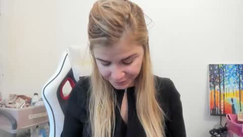 MIA online show from October 26, 2025, 10:54 am