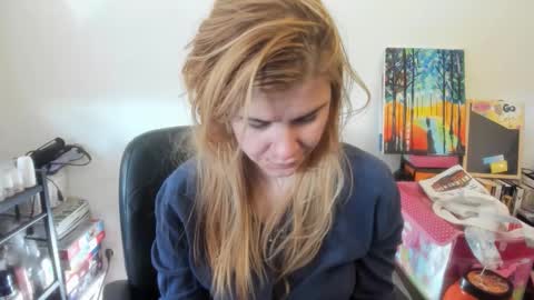 MIA online show from December 18, 2025, 11:38 am