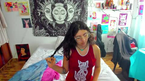 Isabella Cherry online show from April 5, 2026, 3:09 pm