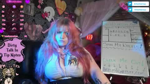 ArtsyHeartsyy online show from November 15, 2025, 3:04 am