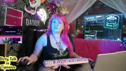 ArtsyHeartsyy online show from June 5, 2026, 2:51 am