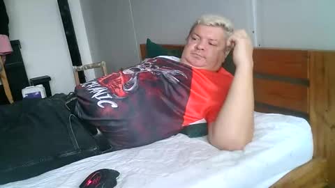 artuditu36 online show from October 14, 2025, 9:54 am