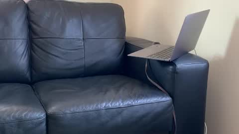 artyparty818 online show from April 10, 2026, 8:46 pm