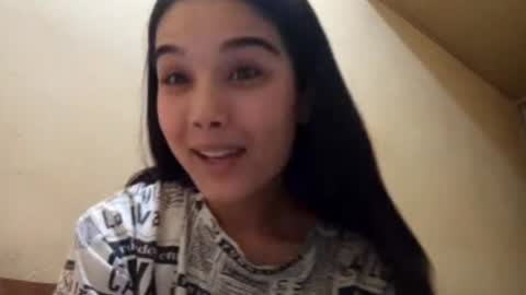 Amina online show from December 3, 2025, 6:06 pm