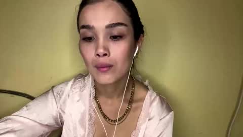 Snapshot of arvillahamner chatting on February 9, 2026, 6:23 pm Amina online show from February 9, 2026, 6:23 pm