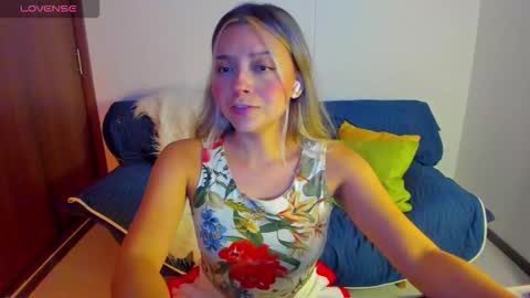 Snapshot of ary_cam230 chatting on October 11, 2025, 10:30 pm Zahaara online show from October 11, 2025, 10:30 pm